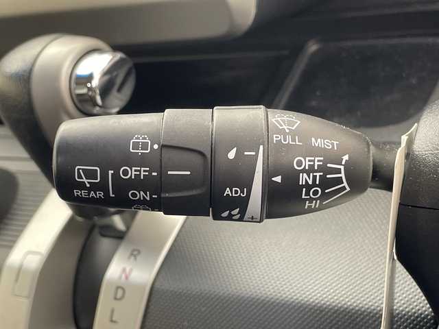 ホンダ フリード G ジャストセレクション 群馬県 2013(平25)年 5.6万km ホワイトオーキッドパール 社外７型ナビ　フルセグＴＶ　バックカメラ　両側電動スライドドア　横滑り防止機能　ステアリングスイッチ　オートエアコン　ＨＩＤオートライト　純正フロアマット　前後ドライブレコーダー　ビルトインＥＴＣ