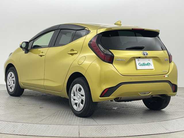 トヨタ アクア X 新潟県 2021(令3)年 2.9万km ブラスゴールドメタリック 4WD/純正ディスプレイオーディオ/　　BT/FM/AM/MiraCast/バックカメラ/レーダークルーズコントロール/LEDオートライト/オートハイビーム/ステアリングスイッチ/スマートキー/ビルトインETC2.0