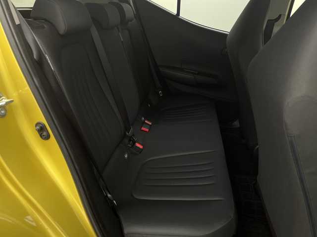 トヨタ アクア X 新潟県 2021(令3)年 2.9万km ブラスゴールドメタリック 4WD/純正ディスプレイオーディオ/　　BT/FM/AM/MiraCast/バックカメラ/レーダークルーズコントロール/LEDオートライト/オートハイビーム/ステアリングスイッチ/スマートキー/ビルトインETC2.0