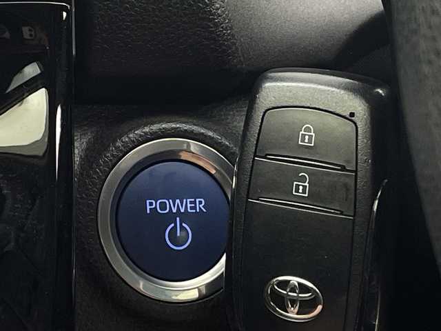 トヨタ アクア X 新潟県 2021(令3)年 2.9万km ブラスゴールドメタリック 4WD/純正ディスプレイオーディオ/　　BT/FM/AM/MiraCast/バックカメラ/レーダークルーズコントロール/LEDオートライト/オートハイビーム/ステアリングスイッチ/スマートキー/ビルトインETC2.0