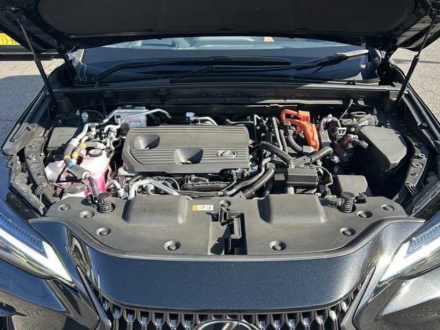 レクサス ＮＸ 450h+ バージョンL 愛知県 2021(令3)年 3万km グラファイトブラックガラスフレーク /禁煙車/ワンオーナー//ムーンルーフ（チルト&スライド）//14インチディスプレイオーディオ（コネクティッドナビ）//バックカメラ・パノラミックビューモニター//フルセグTV・Bluetooth・USB//置くだけ充電//前方純正ドライブレコーダー//デジタルインナーミラー//カラーヘッドアップディスプレイ//レクサスセーフティシステムプラス//プリクラッシュセーフティ//レーントレーシングアシスト//レーンチェンジアシスト//レーンディパーチャーアラート//アダプティブハイビームシステム//レーダークルーズコントロール（全車速追従機能付き）//プロドライビングアシスト//パーキングサポートブレーキ//ITSコネクト//ヘーゼル内装本革シート//前席パワーシート・シートベンチレーション//全席シートヒーター//ステアリングヒーター//パワーバックドア//電動パーキング・ブレーキホールド//トレイルモード//パドルシフト//3眼フルLEDオートライト//電動格納ミラーウィンカー//純正２０インチアルミ//純正フロアマット//取扱説明書/新車保証書//スペアキー×１カードキー×１//充電ケーブル積載