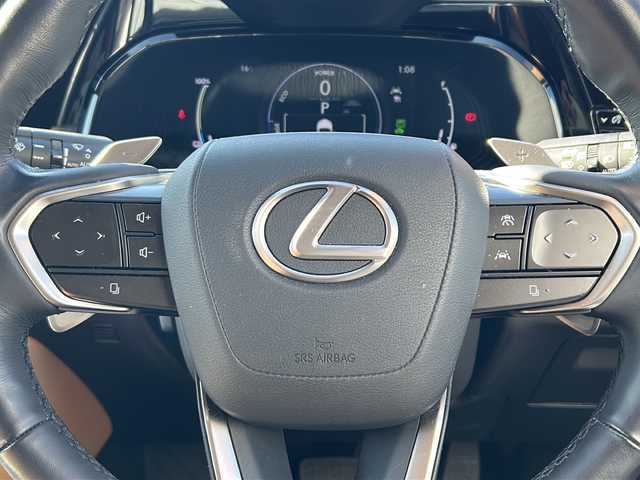 レクサス ＮＸ 450h+ バージョンL 愛知県 2021(令3)年 3万km グラファイトブラックガラスフレーク /禁煙車/ワンオーナー//ムーンルーフ（チルト&スライド）//14インチディスプレイオーディオ（コネクティッドナビ）//バックカメラ・パノラミックビューモニター//フルセグTV・Bluetooth・USB//置くだけ充電//前方純正ドライブレコーダー//デジタルインナーミラー//カラーヘッドアップディスプレイ//レクサスセーフティシステムプラス//プリクラッシュセーフティ//レーントレーシングアシスト//レーンチェンジアシスト//レーンディパーチャーアラート//アダプティブハイビームシステム//レーダークルーズコントロール（全車速追従機能付き）//プロドライビングアシスト//パーキングサポートブレーキ//ITSコネクト//ヘーゼル内装本革シート//前席パワーシート・シートベンチレーション//全席シートヒーター//ステアリングヒーター//パワーバックドア//電動パーキング・ブレーキホールド//トレイルモード//パドルシフト//3眼フルLEDオートライト//電動格納ミラーウィンカー//純正２０インチアルミ//純正フロアマット//取扱説明書/新車保証書//スペアキー×１カードキー×１//充電ケーブル積載