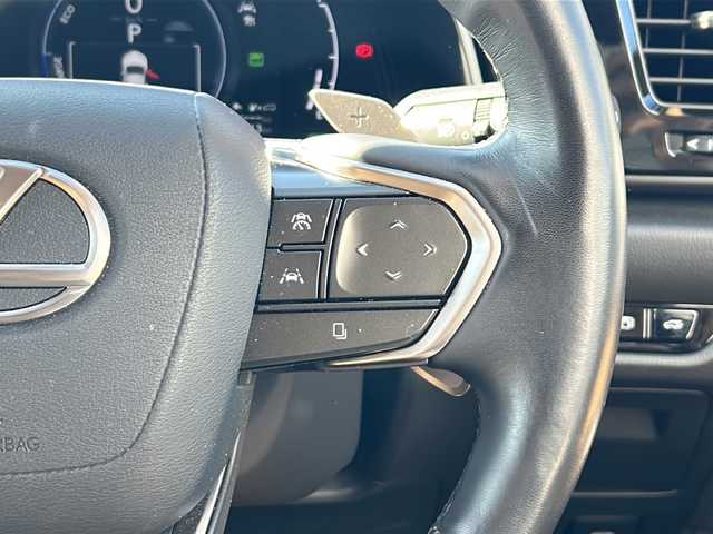 レクサス ＮＸ 450h+ バージョンL 愛知県 2021(令3)年 3万km グラファイトブラックガラスフレーク /禁煙車/ワンオーナー//ムーンルーフ（チルト&スライド）//14インチディスプレイオーディオ（コネクティッドナビ）//バックカメラ・パノラミックビューモニター//フルセグTV・Bluetooth・USB//置くだけ充電//前方純正ドライブレコーダー//デジタルインナーミラー//カラーヘッドアップディスプレイ//レクサスセーフティシステムプラス//プリクラッシュセーフティ//レーントレーシングアシスト//レーンチェンジアシスト//レーンディパーチャーアラート//アダプティブハイビームシステム//レーダークルーズコントロール（全車速追従機能付き）//プロドライビングアシスト//パーキングサポートブレーキ//ITSコネクト//ヘーゼル内装本革シート//前席パワーシート・シートベンチレーション//全席シートヒーター//ステアリングヒーター//パワーバックドア//電動パーキング・ブレーキホールド//トレイルモード//パドルシフト//3眼フルLEDオートライト//電動格納ミラーウィンカー//純正２０インチアルミ//純正フロアマット//取扱説明書/新車保証書//スペアキー×１カードキー×１//充電ケーブル積載