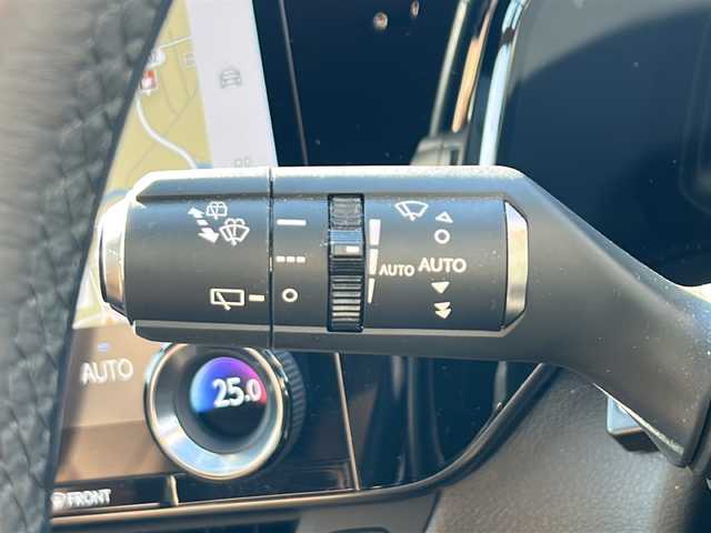 レクサス ＮＸ 450h+ バージョンL 愛知県 2021(令3)年 3万km グラファイトブラックガラスフレーク /禁煙車/ワンオーナー//ムーンルーフ（チルト&スライド）//14インチディスプレイオーディオ（コネクティッドナビ）//バックカメラ・パノラミックビューモニター//フルセグTV・Bluetooth・USB//置くだけ充電//前方純正ドライブレコーダー//デジタルインナーミラー//カラーヘッドアップディスプレイ//レクサスセーフティシステムプラス//プリクラッシュセーフティ//レーントレーシングアシスト//レーンチェンジアシスト//レーンディパーチャーアラート//アダプティブハイビームシステム//レーダークルーズコントロール（全車速追従機能付き）//プロドライビングアシスト//パーキングサポートブレーキ//ITSコネクト//ヘーゼル内装本革シート//前席パワーシート・シートベンチレーション//全席シートヒーター//ステアリングヒーター//パワーバックドア//電動パーキング・ブレーキホールド//トレイルモード//パドルシフト//3眼フルLEDオートライト//電動格納ミラーウィンカー//純正２０インチアルミ//純正フロアマット//取扱説明書/新車保証書//スペアキー×１カードキー×１//充電ケーブル積載