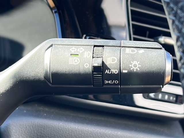 レクサス ＮＸ 450h+ バージョンL 愛知県 2021(令3)年 3万km グラファイトブラックガラスフレーク /禁煙車/ワンオーナー//ムーンルーフ（チルト&スライド）//14インチディスプレイオーディオ（コネクティッドナビ）//バックカメラ・パノラミックビューモニター//フルセグTV・Bluetooth・USB//置くだけ充電//前方純正ドライブレコーダー//デジタルインナーミラー//カラーヘッドアップディスプレイ//レクサスセーフティシステムプラス//プリクラッシュセーフティ//レーントレーシングアシスト//レーンチェンジアシスト//レーンディパーチャーアラート//アダプティブハイビームシステム//レーダークルーズコントロール（全車速追従機能付き）//プロドライビングアシスト//パーキングサポートブレーキ//ITSコネクト//ヘーゼル内装本革シート//前席パワーシート・シートベンチレーション//全席シートヒーター//ステアリングヒーター//パワーバックドア//電動パーキング・ブレーキホールド//トレイルモード//パドルシフト//3眼フルLEDオートライト//電動格納ミラーウィンカー//純正２０インチアルミ//純正フロアマット//取扱説明書/新車保証書//スペアキー×１カードキー×１//充電ケーブル積載