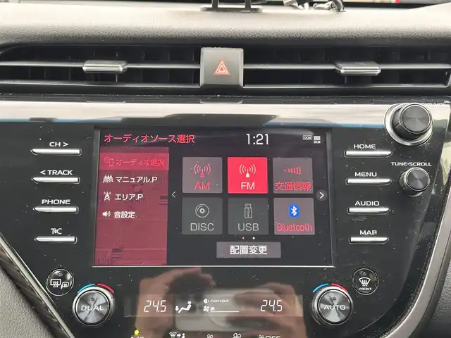 トヨタ カムリ G 宮城県 2020(令2)年 4.4万km プラチナホワイトパールマイカ カラーヘッドアップディスプレイ/＝＝＝/セーフティセンス/・プリクラッシュセーフティ/・レーンディパーチャーアラート/・オートマチックハイビーム/・レーダークルーズコントロール/ブラインドスポットモニター/リアクロストラフィックオートブレーキ/インテリジェントクリアランスソナー/8インチディスプレイオーディオ/・Bluetooth/・CD/DVD/バックカメラ/ビルトインETC2.0/ドライブレコーダー/運転席パワーシート/革巻きステアリング/ステアリングスイッチ/電動パーキングブレーキ/ブレーキホールド/LEDヘッドランプ/フォグランプ/オートライト/スマートキー＆プッシュスタート/スペアキー1本/電動格納ミラー/純正17インチAW/純正フロアマット/純正ドアバイザー/W/サイド/カーテンエアバッグ