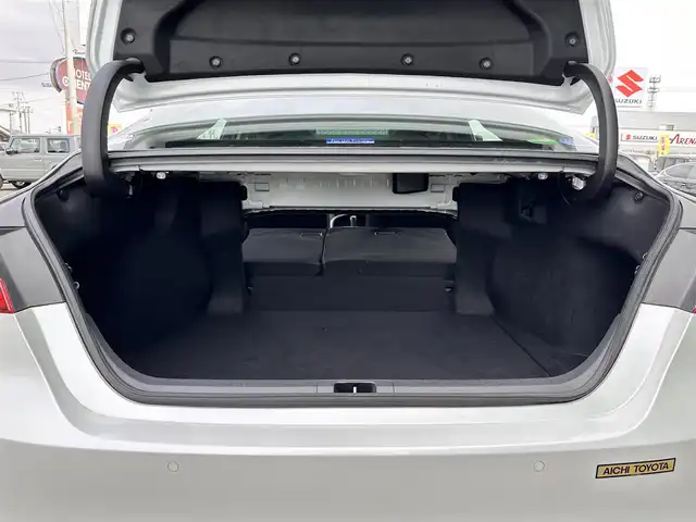 トヨタ カムリ G 宮城県 2020(令2)年 4.4万km プラチナホワイトパールマイカ カラーヘッドアップディスプレイ/＝＝＝/セーフティセンス/・プリクラッシュセーフティ/・レーンディパーチャーアラート/・オートマチックハイビーム/・レーダークルーズコントロール/ブラインドスポットモニター/リアクロストラフィックオートブレーキ/インテリジェントクリアランスソナー/8インチディスプレイオーディオ/・Bluetooth/・CD/DVD/バックカメラ/ビルトインETC2.0/ドライブレコーダー/運転席パワーシート/革巻きステアリング/ステアリングスイッチ/電動パーキングブレーキ/ブレーキホールド/LEDヘッドランプ/フォグランプ/オートライト/スマートキー＆プッシュスタート/スペアキー1本/電動格納ミラー/純正17インチAW/純正フロアマット/純正ドアバイザー/W/サイド/カーテンエアバッグ