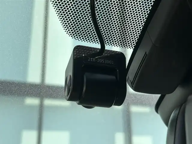 トヨタ ＧＲヤリス RZ ハイパフォーマンス 和歌山県 2023(令5)年 0.4万km プラチナホワイトパールマイカ 純正8インチナビ/フルセグTV/Bluetooth/バックカメラ/ビルトインETC2.0/デジタルインナーミラー型ドラレコ/トヨタセーフティセンス/HUD/レーダークルーズコントロール/GRエアロパーツ/HKSスポーツマフラー/車高調/BBS製18インチAW/スポーツエアクリ/JBLサウンド/革巻きステアリング/ステアリングスイッチ/ステアリングシーター/ハーフレザーシート/前席シートヒーター/LEDヘッドライト/フォグランプ/オートライト/オートハイビーム/ヘッドライトレベライザー/プッシュスタート/スマートキー/スペアキー/取扱説明書/保証書