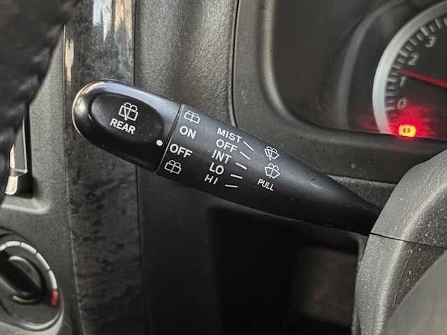 スズキ ジムニー ワイルドウィンド 宮城県 2007(平19)年 15.1万km パールホワイト 登録時走行距離150247km/パワーステアリング/パワーウインド/スペアキー有り/ACエアコン/Bluetooth接続/TV/AM/FM/SD/AUX/HIDヘッドライト/４WD/オフロードマッドタイヤ(ヨコハマ　ジオランダーG003)22年製/ヘッドライトレベライザー/純正フロアマット/純正アルミホイール/ABS/車高調リフトアップ/ルーフレールキャリア付き