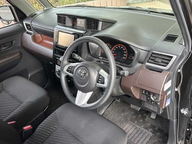 トヨタ タンク G S 静岡県 2018(平30)年 6.6万km ブラックマイカメタリック 純正SDナビ/・CD/・DVD/・フルセグＴＶ/・Bluetooth/・AM/・FM/主要装備/・両側パワスラ/・衝突軽減/・横滑り防止装置/・レーンキープ/・クルコン/・バックカメラ/・ETC/・ドラレコ/・ステリモ/・スマートキー/・スペアキー1本/・プッシュスタート/・社外フロアマット/・社外アルミホイール