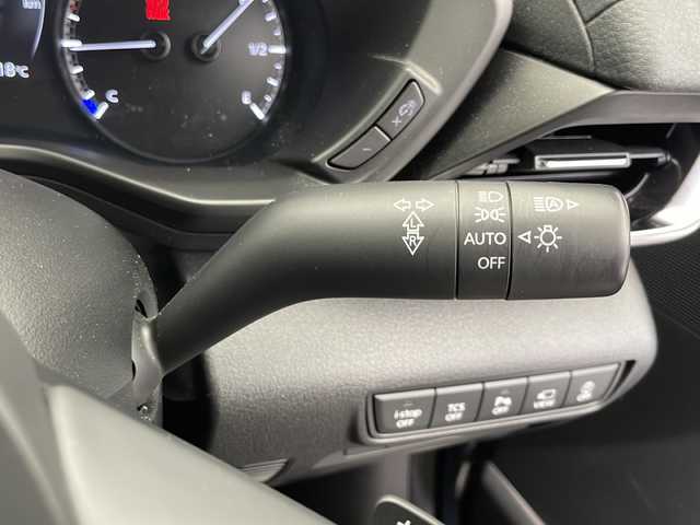 マツダ ＭＸ－３０ モダンコンフィデンス 千葉県 2023(令5)年 2.3万km ポリメタルグレーM 純正ナビ/・FM/AM BT USB HDMI SD フルセグTV/追従型クルーズコントロール/スマート・ブレーキ・サポート/車線維持機能/運転席メモリーシート/タッチパネル式フルオートエアコン/プッシュスタート/電動パーキングブレーキ/オートブレーキホールド/オートライト/雨滴感知オートワイパー/ETC/運転席パワーシート/パドルシフト/フレームレスルームミラー/純正フロアゴムマット/後席観音開きドア