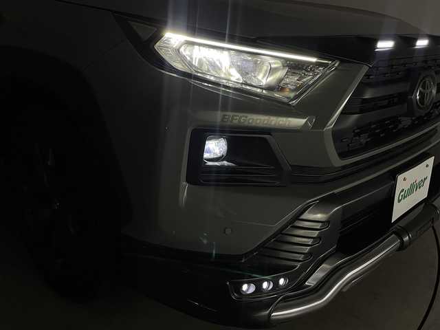トヨタ ＲＡＶ４ アドベンチャー 群馬県 2022(令4)年 2.8万km アーバンカーキ JAOSエアロ/ハンズフリーパワーバックドア/＝＝＝＝＝＝＝＝＝＝/純正9インチディスプレイオーディオ/AM/FM/BT/USB/Miracast/ビルトインETC/バックカメラ/トヨタセーフティセンス/・プリクラッシュセーフティ/・レーントレーシングアシスト/・レーダークルーズコントロール/・オートマチックハイビーム/・ロードサインアシスト/先行車発進告知機能/パーキングサポートブレーキ/ブラインドスポットモニター/D+N席シートヒーター/ベンチレーション/D席パワーシート/ステアリングヒーター/LEDヘッドライト/スマートキー/プッシュスタート