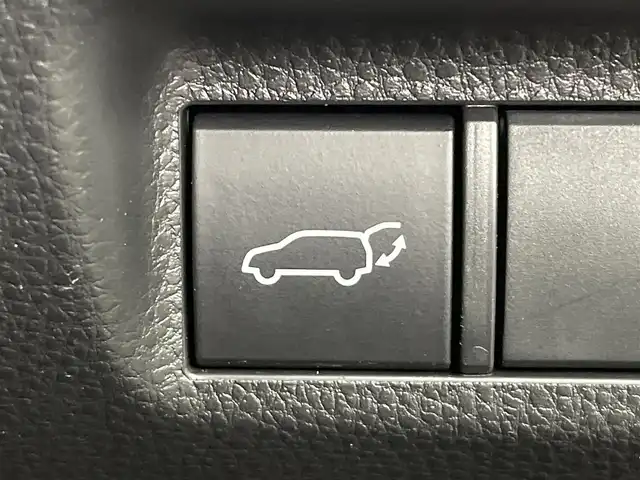トヨタ ＲＡＶ４ アドベンチャー 群馬県 2022(令4)年 2.8万km アーバンカーキ JAOSエアロ/ハンズフリーパワーバックドア/＝＝＝＝＝＝＝＝＝＝/純正9インチディスプレイオーディオ/AM/FM/BT/USB/Miracast/ビルトインETC/バックカメラ/トヨタセーフティセンス/・プリクラッシュセーフティ/・レーントレーシングアシスト/・レーダークルーズコントロール/・オートマチックハイビーム/・ロードサインアシスト/先行車発進告知機能/パーキングサポートブレーキ/ブラインドスポットモニター/D+N席シートヒーター/ベンチレーション/D席パワーシート/ステアリングヒーター/LEDヘッドライト/スマートキー/プッシュスタート