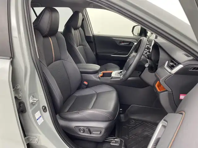 トヨタ ＲＡＶ４ アドベンチャー 群馬県 2022(令4)年 2.8万km アーバンカーキ JAOSエアロ/ハンズフリーパワーバックドア/＝＝＝＝＝＝＝＝＝＝/純正9インチディスプレイオーディオ/AM/FM/BT/USB/Miracast/ビルトインETC/バックカメラ/トヨタセーフティセンス/・プリクラッシュセーフティ/・レーントレーシングアシスト/・レーダークルーズコントロール/・オートマチックハイビーム/・ロードサインアシスト/先行車発進告知機能/パーキングサポートブレーキ/ブラインドスポットモニター/D+N席シートヒーター/ベンチレーション/D席パワーシート/ステアリングヒーター/LEDヘッドライト/スマートキー/プッシュスタート