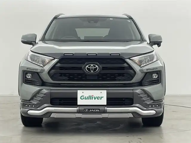 トヨタ ＲＡＶ４ アドベンチャー 群馬県 2022(令4)年 2.8万km アーバンカーキ JAOSエアロ/ハンズフリーパワーバックドア/＝＝＝＝＝＝＝＝＝＝/純正9インチディスプレイオーディオ/AM/FM/BT/USB/Miracast/ビルトインETC/バックカメラ/トヨタセーフティセンス/・プリクラッシュセーフティ/・レーントレーシングアシスト/・レーダークルーズコントロール/・オートマチックハイビーム/・ロードサインアシスト/先行車発進告知機能/パーキングサポートブレーキ/ブラインドスポットモニター/D+N席シートヒーター/ベンチレーション/D席パワーシート/ステアリングヒーター/LEDヘッドライト/スマートキー/プッシュスタート