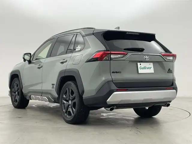 トヨタ ＲＡＶ４ アドベンチャー 群馬県 2022(令4)年 2.8万km アーバンカーキ JAOSエアロ/ハンズフリーパワーバックドア/＝＝＝＝＝＝＝＝＝＝/純正9インチディスプレイオーディオ/AM/FM/BT/USB/Miracast/ビルトインETC/バックカメラ/トヨタセーフティセンス/・プリクラッシュセーフティ/・レーントレーシングアシスト/・レーダークルーズコントロール/・オートマチックハイビーム/・ロードサインアシスト/先行車発進告知機能/パーキングサポートブレーキ/ブラインドスポットモニター/D+N席シートヒーター/ベンチレーション/D席パワーシート/ステアリングヒーター/LEDヘッドライト/スマートキー/プッシュスタート