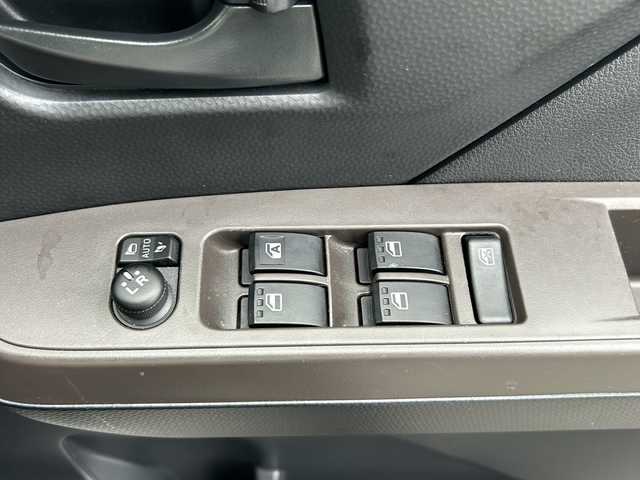 トヨタ ルーミー G 山口県 2022(令4)年 5.9万km パールホワイトⅢ 純正メモリナビ【NSLN-W68】/Bluetooth/両側パワースライドドア/バックカメラ/スマートアシスト/・衝突回避支援ブレーキ機能/・衝突警報機能/・車線逸脱警報/・路側逸脱警報/・ふらつき警報/・ブレーキ抑制付誤発進お知らせ機能/・コーナーセンサー/ETC/LEDヘッドライト/USB充電端子/スマートキー/プッシュスタート