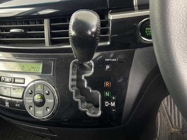 トヨタ エスティマ アエラス 埼玉県 2012(平24)年 6.9万km ホワイトパールクリスタルシャイン 純正フリップダウンモニター/純正ナビ/　(Bluetooth/CD/DVD/DS/FM/AM)/フルセグテレビ/バックカメラ/ビルトインETC/前方ドライブレコーダー/両側パワースライドドア/クルーズコントロール/プッシュスタート/オートキセノンライト/純正フロアマット/純正18インチアルミホイール