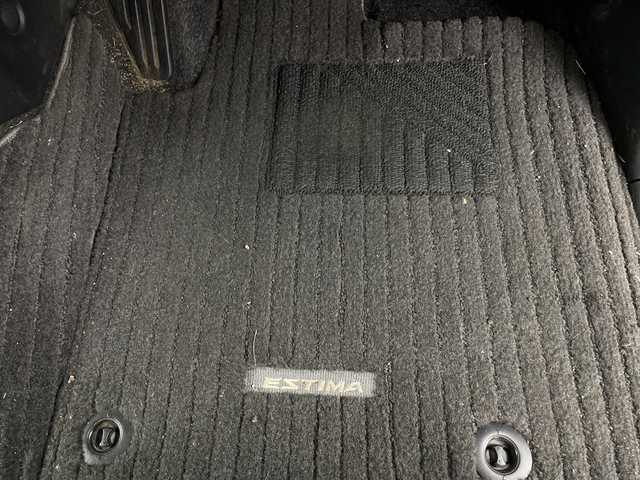 トヨタ エスティマ アエラス 埼玉県 2012(平24)年 6.9万km ホワイトパールクリスタルシャイン 純正フリップダウンモニター/純正ナビ/　(Bluetooth/CD/DVD/DS/FM/AM)/フルセグテレビ/バックカメラ/ビルトインETC/前方ドライブレコーダー/両側パワースライドドア/クルーズコントロール/プッシュスタート/オートキセノンライト/純正フロアマット/純正18インチアルミホイール