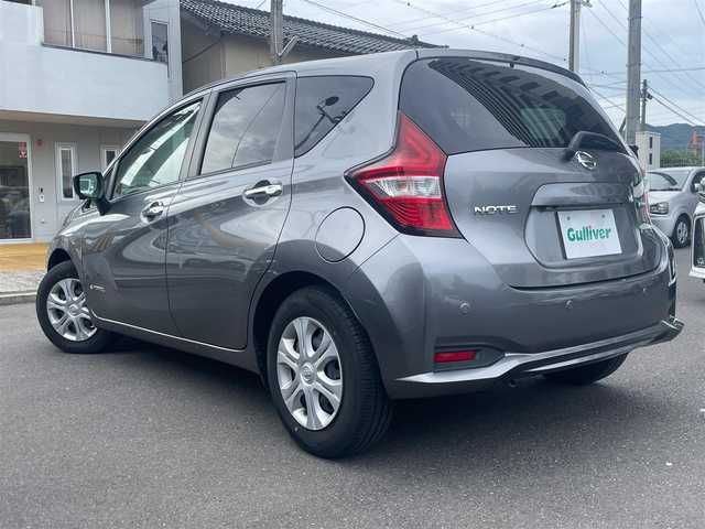 日産 ノート e－パワー B 島根県 2020(令2)年 6.7万km ダークメタルグレー 社外メモリナビ　/Ｂｌｕｅｔｏｏｔｈ接続　/全方位カメラ　/ＥＴＣ　/スマートキー　/プッシュスタート /アイドリングストップ　/前後コーナーセンサー　/レーンアシスト　/衝突軽減ブレーキ　/純正フロアマット