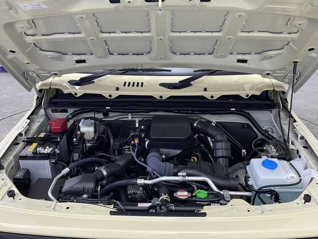 スズキ ジムニー XC 千葉県 2022(令4)年 0.4万km シフォンアイボリーM セーフティサポート（予防安全技術）/・デュアルセンサーブレーキサポート/・誤発進抑制機能（AT車のみ）/・車線逸脱警報機能/・ふらつき警報機能/・先行車発進お知らせ機能/・標識認識機能/（車両進入禁止／はみ出し禁止／最高速度）/・ハイビームアシスト/社外9インチナビ(ALPINE X9NXL)/・フルセグTV/・Bluetoothオーディオ接続/・DVD再生機能/・AppleCarPlay/AndroidAuto/・バックカメラ/スマートキー（プッシュスタート）/クルーズコントロール/LEDヘッドライト/オートエアコン