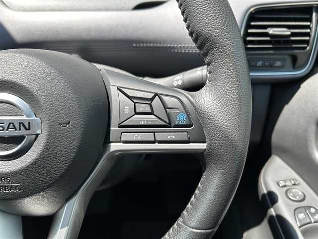 日産 セレナ ハイウェイスター 福岡県 2020(令2)年 7.4万km ブリリアントホワイトパール 純正10型SDナビ(フルセグTV/CD/DVD/BT)アラウンドビューモニターフリップダウンモニタープロパイロットエマージェンシーブレーキコーナーセンサーBSM両側パワスラドラレコETCUSBポート純正LEDヘッドライト純正フロアマット純正アルミホイール16インチスマートキープッシュスタート
