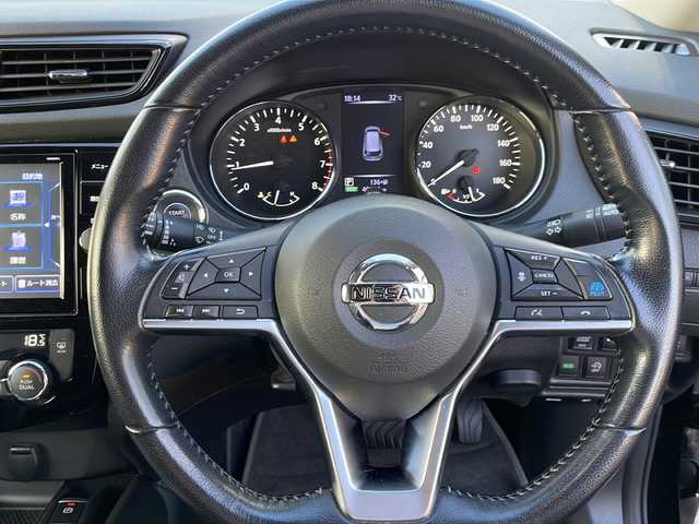 日産 エクストレイル 20Xi 山口県 2020(令2)年 4.1万km ダイヤモンドブラック プロパイロット/（高速道路同一車線運転支援システム/アダプティブクルーズコントロール/ステアリングアシスト）/４WD/純正9インチナビ/（AM/FM/CD/DVD/BT/フルセグ）/全方位カメラ/LEDオートライト/フルレザーシート/デジタルインナーミラー/シートヒーター/純正18インチアルミホイール/ルーフレール/アイドリングストップ/スマートキー/ビルトインETC
