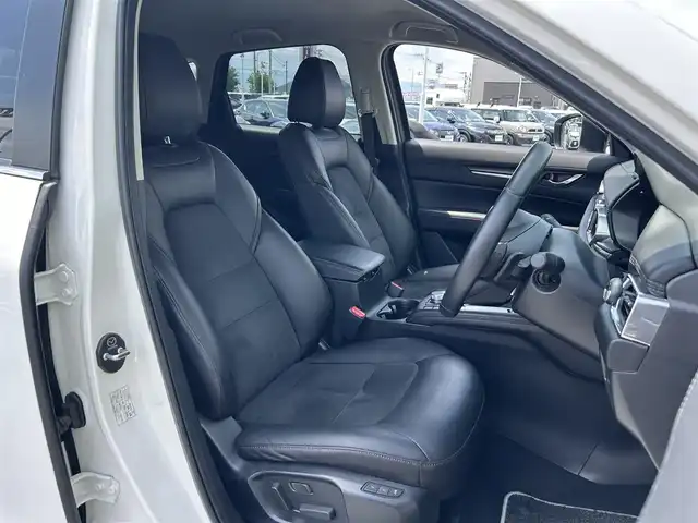 マツダ ＣＸ－５ XD ブラックトーンエディション 奈良県 2022(令4)年 3.2万km ロジウムホワイトプレミアムメタリック １０．２５インチ純正ナビ　/ｂｌｕｅｔｏｏｔｈ　/フルセグテレビ　/全方位カメラ　/viewボタン/ＥＴＣ　/ハーフレザーシート　/パワーシート　/シートヒーター　/ｉ－ＡＣＴＩＶＳＥＮＳＥ　/コーナーセンサー前後　/パドルシフト/ダウンヒルシステム/電動格納ミラー/LEDヘッドライト