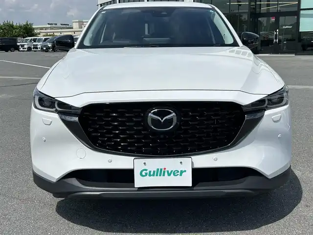 マツダ ＣＸ－５ XD ブラックトーンエディション 奈良県 2022(令4)年 3.2万km ロジウムホワイトプレミアムメタリック １０．２５インチ純正ナビ　/ｂｌｕｅｔｏｏｔｈ　/フルセグテレビ　/全方位カメラ　/viewボタン/ＥＴＣ　/ハーフレザーシート　/パワーシート　/シートヒーター　/ｉ－ＡＣＴＩＶＳＥＮＳＥ　/コーナーセンサー前後　/パドルシフト/ダウンヒルシステム/電動格納ミラー/LEDヘッドライト