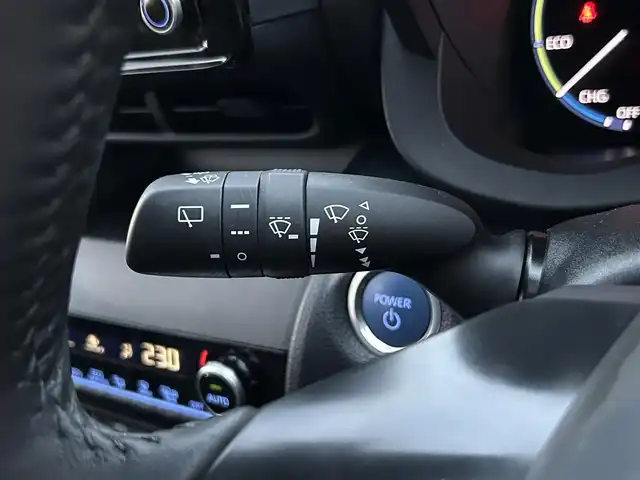 トヨタ ヤリスクロス ハイブリッド Z 島根県 2023(令5)年 3.4万km プラチナホワイトパールマイカ 登録時走行距離33472km/４WD/純正ナビ/(AM/FM/Bluetooth/フルセグTV)/全周囲カメラ/追従型クルーズコントロール/オートマチックハイビーム/ドラレコ前後/パワーシート/シートヒーター/ステアリングヒーター/電動リアゲート/ブラインドスポットモニター/コーナーセンサー/アドバンストパーク/ヘッドアップディスプレイ/横滑り防止/衝突軽減システム/レーンアシスト