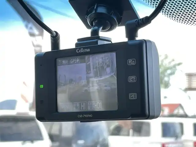 三菱 デリカＤ：５ G 長野県 2019(令1)年 7万km アイガーグレーM/ダイヤモンドブラックマイカ 切替４WDディーゼルターボ/TOYOオープンカントリータイヤ/RAYSアルミホイール/ベースキャリア/マッドガード/純正ナビ/フリップダウンモニター/バックカメラ/ETC/ドラレコ/Bluetooth/フルセグTV/両側パワースライドドア/ドアバイザー/オートホールド機能/電動パーキングブレーキ/追従機能付クルーズコントロール/パドルシフト/純正フロアマット/衝突被害軽減システム