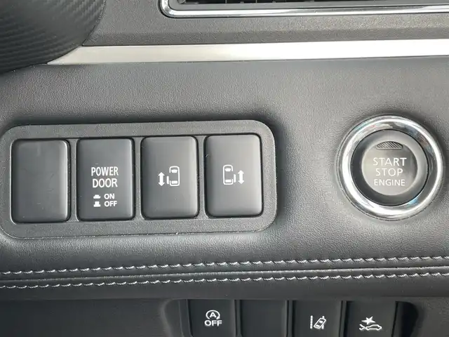 三菱 デリカＤ：５ G 長野県 2019(令1)年 7万km アイガーグレーM/ダイヤモンドブラックマイカ 切替４WDディーゼルターボ/TOYOオープンカントリータイヤ/RAYSアルミホイール/ベースキャリア/マッドガード/純正ナビ/フリップダウンモニター/バックカメラ/ETC/ドラレコ/Bluetooth/フルセグTV/両側パワースライドドア/ドアバイザー/オートホールド機能/電動パーキングブレーキ/追従機能付クルーズコントロール/パドルシフト/純正フロアマット/衝突被害軽減システム