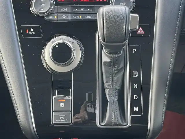 三菱 デリカＤ：５ G 長野県 2019(令1)年 7万km アイガーグレーM/ダイヤモンドブラックマイカ 切替４WDディーゼルターボ/TOYOオープンカントリータイヤ/RAYSアルミホイール/ベースキャリア/マッドガード/純正ナビ/フリップダウンモニター/バックカメラ/ETC/ドラレコ/Bluetooth/フルセグTV/両側パワースライドドア/ドアバイザー/オートホールド機能/電動パーキングブレーキ/追従機能付クルーズコントロール/パドルシフト/純正フロアマット/衝突被害軽減システム