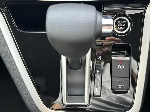 日産 セレナ ハイウェイスター プロパイロットED 島根県 2017(平29)年 4.5万km ダイヤモンドブラック 純正メモリナビ　/(フルセグTV/ＤＶＤ再生/Ｂｌｕｅｔｏｏｔｈ接続)/フリップダウンモニター　/両側パワースライドドア/前方ドライブレコーダー/バックカメラ　/ＥＴＣ/レーダークルーズコントロール/衝突軽減ブレーキ　/レーンアシスト/電動パーキングブレーキ　/前後コーナーセンサー　/横滑り防止装置/アイドリングストップ/スマートキー/プッシュスタート　/純正フロアマット/社外15インチアルミホイール