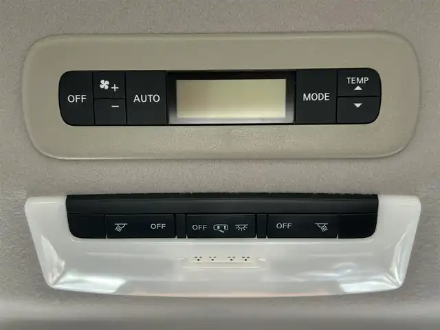 日産 セレナ ハイウェイスター プロパイロットED 島根県 2017(平29)年 4.5万km ダイヤモンドブラック 純正メモリナビ　/(フルセグTV/ＤＶＤ再生/Ｂｌｕｅｔｏｏｔｈ接続)/フリップダウンモニター　/両側パワースライドドア/前方ドライブレコーダー/バックカメラ　/ＥＴＣ/レーダークルーズコントロール/衝突軽減ブレーキ　/レーンアシスト/電動パーキングブレーキ　/前後コーナーセンサー　/横滑り防止装置/アイドリングストップ/スマートキー/プッシュスタート　/純正フロアマット/社外15インチアルミホイール