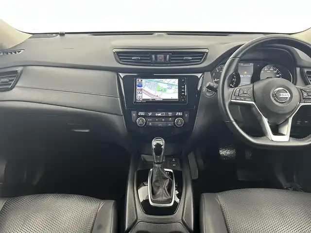 日産 エクストレイル 20Xi Vセレクション 千葉県 2020(令2)年 4万km ダイヤモンドブラック 予防安全技術/・プロパイロット（自動運転技術）/・インテリジェントLI（車線逸脱防止支援システム）/・BSW（後側方車両検知警報）/・RCTA（後退時車両検知警報）/・踏み間違い衝突防止アシスト/・LDW（車線逸脱警報）/・進入禁止標識検知システム/・フロントパーソックナー/・インテリジェントFCW（前方衝突予測警報）/社外7インチナビ/・Bluetooth/・CD/DVD再生/・フルセグTV/パワーバックドア/スマートキー/デジタルインナーミラー/LEDヘッドライト/前後コーナーセンサー/カプロンシート