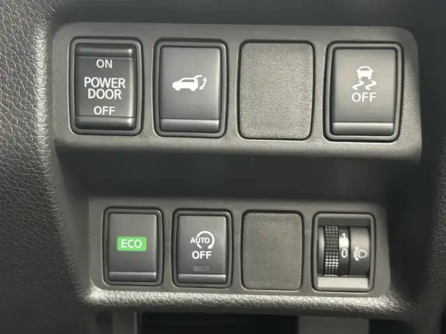 日産 エクストレイル 20Xi Vセレクション 千葉県 2020(令2)年 4万km ダイヤモンドブラック 予防安全技術/・プロパイロット（自動運転技術）/・インテリジェントLI（車線逸脱防止支援システム）/・BSW（後側方車両検知警報）/・RCTA（後退時車両検知警報）/・踏み間違い衝突防止アシスト/・LDW（車線逸脱警報）/・進入禁止標識検知システム/・フロントパーソックナー/・インテリジェントFCW（前方衝突予測警報）/社外7インチナビ/・Bluetooth/・CD/DVD再生/・フルセグTV/パワーバックドア/スマートキー/デジタルインナーミラー/LEDヘッドライト/前後コーナーセンサー/カプロンシート