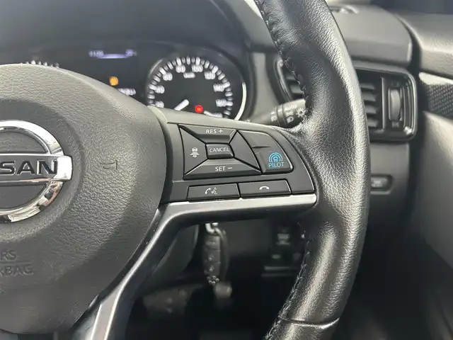 日産 エクストレイル 20Xi Vセレクション 千葉県 2020(令2)年 4万km ダイヤモンドブラック 予防安全技術/・プロパイロット（自動運転技術）/・インテリジェントLI（車線逸脱防止支援システム）/・BSW（後側方車両検知警報）/・RCTA（後退時車両検知警報）/・踏み間違い衝突防止アシスト/・LDW（車線逸脱警報）/・進入禁止標識検知システム/・フロントパーソックナー/・インテリジェントFCW（前方衝突予測警報）/社外7インチナビ/・Bluetooth/・CD/DVD再生/・フルセグTV/パワーバックドア/スマートキー/デジタルインナーミラー/LEDヘッドライト/前後コーナーセンサー/カプロンシート