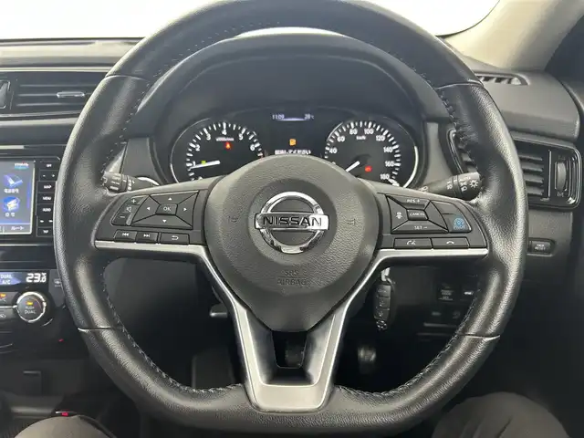 日産 エクストレイル 20Xi Vセレクション 千葉県 2020(令2)年 4万km ダイヤモンドブラック 予防安全技術/・プロパイロット（自動運転技術）/・インテリジェントLI（車線逸脱防止支援システム）/・BSW（後側方車両検知警報）/・RCTA（後退時車両検知警報）/・踏み間違い衝突防止アシスト/・LDW（車線逸脱警報）/・進入禁止標識検知システム/・フロントパーソックナー/・インテリジェントFCW（前方衝突予測警報）/社外7インチナビ/・Bluetooth/・CD/DVD再生/・フルセグTV/パワーバックドア/スマートキー/デジタルインナーミラー/LEDヘッドライト/前後コーナーセンサー/カプロンシート