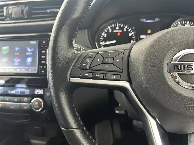 日産 エクストレイル 20Xi Vセレクション 千葉県 2020(令2)年 4万km ダイヤモンドブラック 予防安全技術/・プロパイロット（自動運転技術）/・インテリジェントLI（車線逸脱防止支援システム）/・BSW（後側方車両検知警報）/・RCTA（後退時車両検知警報）/・踏み間違い衝突防止アシスト/・LDW（車線逸脱警報）/・進入禁止標識検知システム/・フロントパーソックナー/・インテリジェントFCW（前方衝突予測警報）/社外7インチナビ/・Bluetooth/・CD/DVD再生/・フルセグTV/パワーバックドア/スマートキー/デジタルインナーミラー/LEDヘッドライト/前後コーナーセンサー/カプロンシート