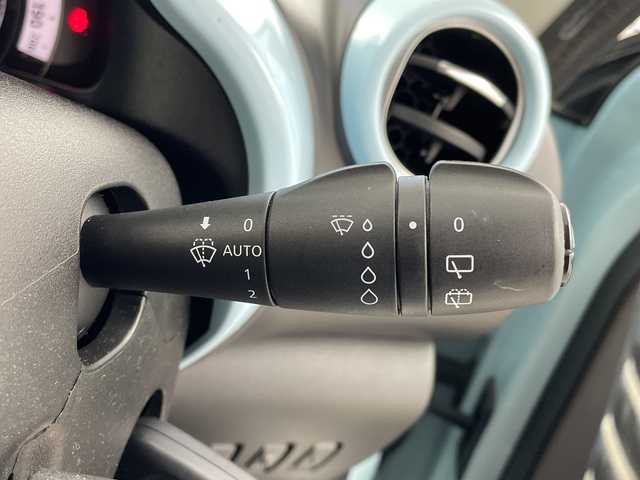 ルノー トゥインゴ インテンス 岐阜県 2018(平30)年 4万km ブルードラジェ 純正カーオーディオ/FM　AM/USB/Bluetooth/純正フロアマット/アイドリングストップ/オートライト/フォグランプ/純正15インチAW/コーナーセンサー/革巻きステアリング/社外ETC/社外ドラレコ/トノカバー