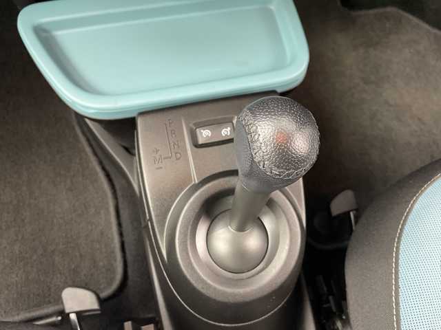 ルノー トゥインゴ インテンス 岐阜県 2018(平30)年 4万km ブルードラジェ 純正カーオーディオ/FM　AM/USB/Bluetooth/純正フロアマット/アイドリングストップ/オートライト/フォグランプ/純正15インチAW/コーナーセンサー/革巻きステアリング/社外ETC/社外ドラレコ/トノカバー