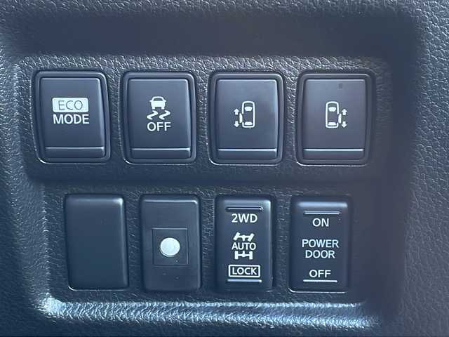 日産 エルグランド 250HWS アーバンクロム 福島県 2013(平25)年 7.5万km ファントムブラック 純ナビ　全方位Ｃ　両側パワスラ　純ＡＷ冬車載　純フリップダウン　ＨＩＤヘッドライト　フォグ　電格ミラー　ステリモ　パートタイム４ＷＤ　黒ハーフレザー　黒革巻ステアリング　プッシュスタート　スマートキー