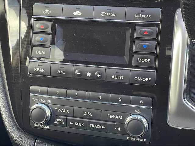 日産 エルグランド 250HWS アーバンクロム 福島県 2013(平25)年 7.5万km ファントムブラック 純ナビ　全方位Ｃ　両側パワスラ　純ＡＷ冬車載　純フリップダウン　ＨＩＤヘッドライト　フォグ　電格ミラー　ステリモ　パートタイム４ＷＤ　黒ハーフレザー　黒革巻ステアリング　プッシュスタート　スマートキー