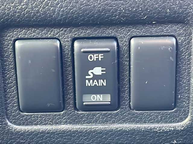 日産 エルグランド 250HWS アーバンクロム 福島県 2013(平25)年 7.5万km ファントムブラック 純ナビ　全方位Ｃ　両側パワスラ　純ＡＷ冬車載　純フリップダウン　ＨＩＤヘッドライト　フォグ　電格ミラー　ステリモ　パートタイム４ＷＤ　黒ハーフレザー　黒革巻ステアリング　プッシュスタート　スマートキー