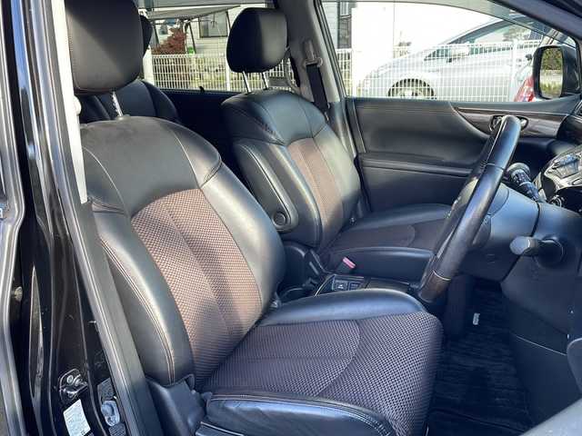 日産 エルグランド 250HWS アーバンクロム 福島県 2013(平25)年 7.5万km ファントムブラック 純ナビ　全方位Ｃ　両側パワスラ　純ＡＷ冬車載　純フリップダウン　ＨＩＤヘッドライト　フォグ　電格ミラー　ステリモ　パートタイム４ＷＤ　黒ハーフレザー　黒革巻ステアリング　プッシュスタート　スマートキー