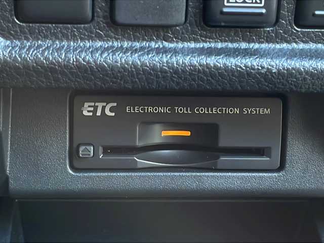 日産 エルグランド 250HWS アーバンクロム 福島県 2013(平25)年 7.5万km ファントムブラック 純ナビ　全方位Ｃ　両側パワスラ　純ＡＷ冬車載　純フリップダウン　ＨＩＤヘッドライト　フォグ　電格ミラー　ステリモ　パートタイム４ＷＤ　黒ハーフレザー　黒革巻ステアリング　プッシュスタート　スマートキー