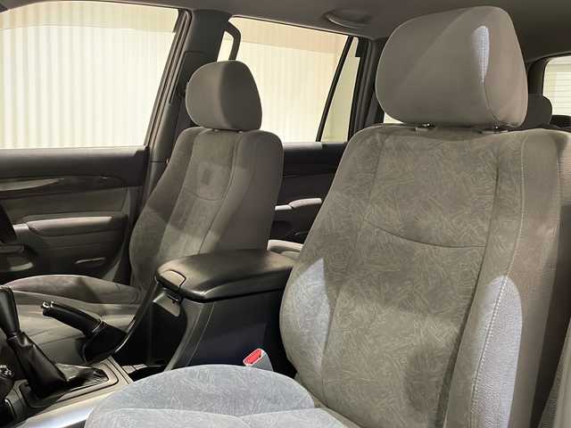 トヨタ ランドクルーザー プラド TX－LTD 60thスペシャル 新潟県 2006(平18)年 13.7万km ブラック パワーステアリング/パワーウィンドウ/４WD/オートエアコン/M/Dチェンジャー/バックカメラ/純正ETC/TV（ワンセグ）/HDDメモリナビ/3列シート/純正フロアマット/布シート/ルーフレール/純正アルミホイール/ABS/オートライト/Wエアバック