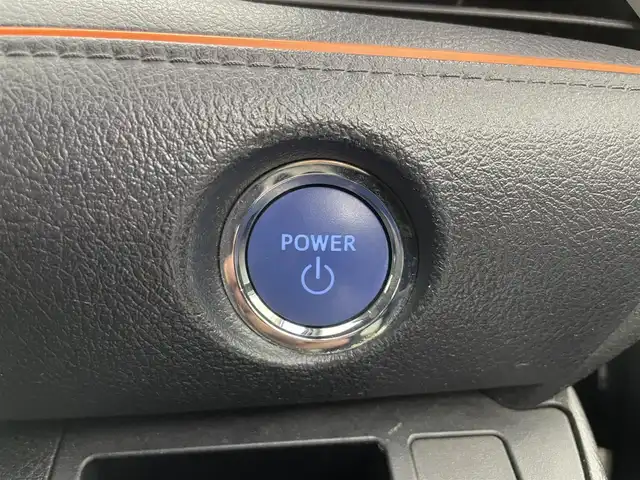 トヨタ シエンタ ハイブリッド G 埼玉県 2016(平28)年 8万km ブラックマイカ 社外ナビ　ビルトインＥＴＣ　衝突軽減ブレーキ　両側パワースライドドア　純正フロアマット　ステアリングスイッチ　プッシュスタート　スマートキー　ＬＥＤヘッドライト　Ｂｌｕｅｔｏｏｔｈ　ＣＤ　地デジＴＶ