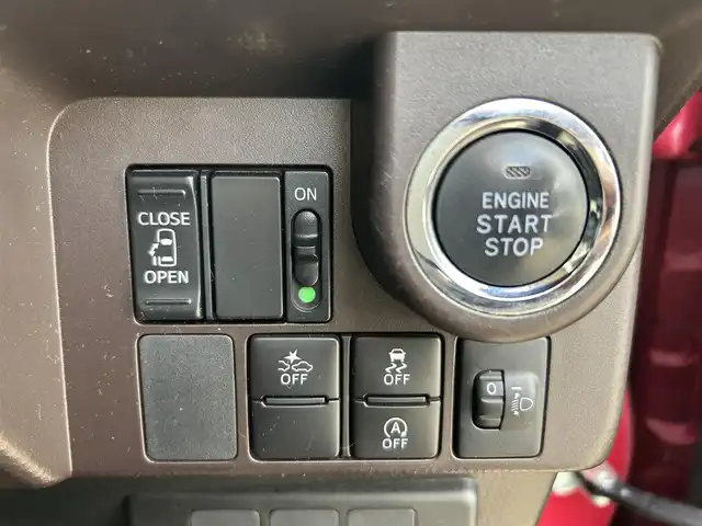 トヨタ タンク 愛知県 2017(平29)年 6.8万km マゼンタベリーマイカM 社外ＳＤナビ　/ＤＴＶ　/ＢＴ　/ＵＳＢ　/Ｂカメラ　/後席フリップダウンモニター　/ＥＴＣ　/左パワースライドドア　/前席シートヒーター　/衝突軽減ブレーキ　/ステアリングスイッチ　/プッシュスタート